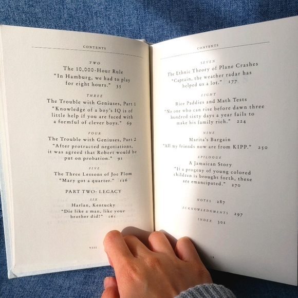 4/$23 or $14 for Set of 2 Used Gladwell Books - Picture 3 of 9